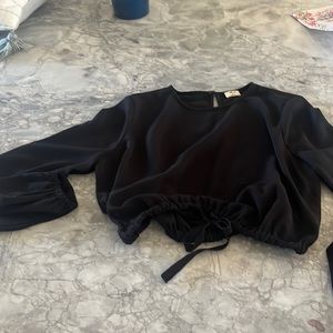Aritzia Wilfred crop blouse